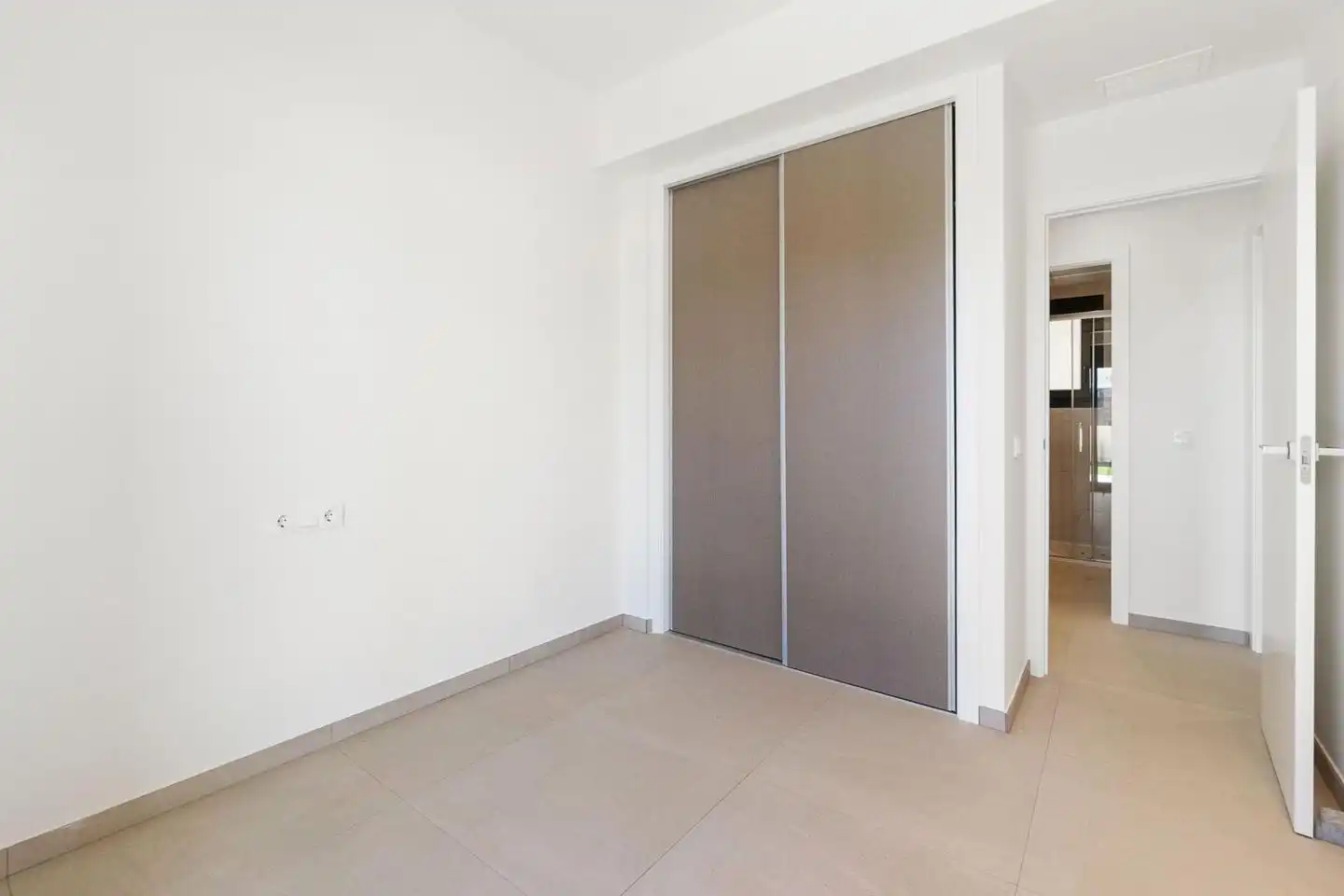 Ground floor for sale in Torrevieja  with Air Conditioner, Terrace and Furnished