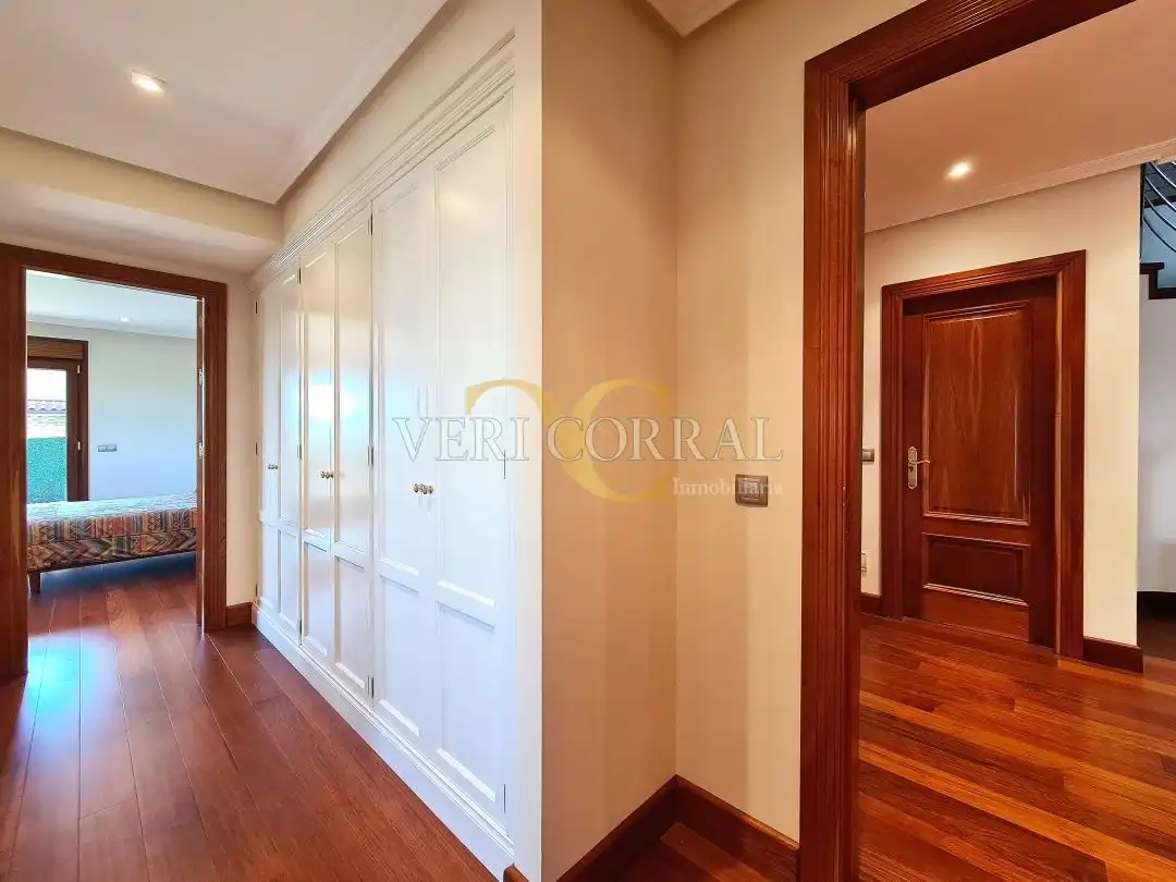Casa o chalet en venta en Oviedo  con Calefacción, Jardín privado y Terraza