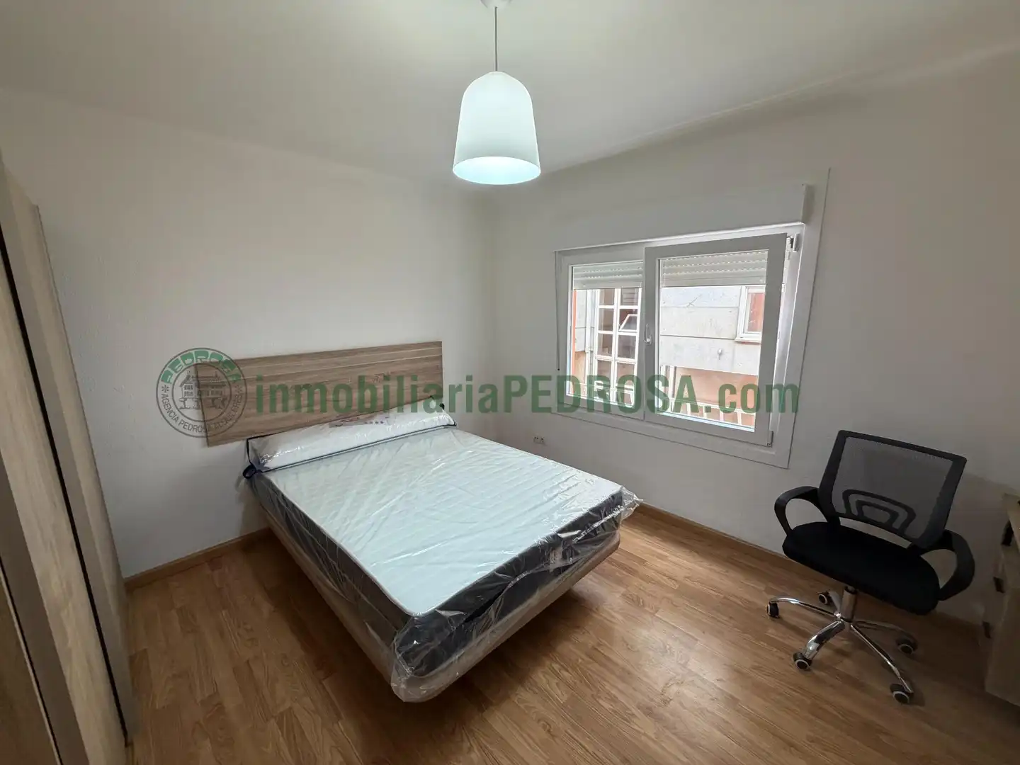 Schlafzimmer von Wohnung zur Miete in Pontevedra Capital 