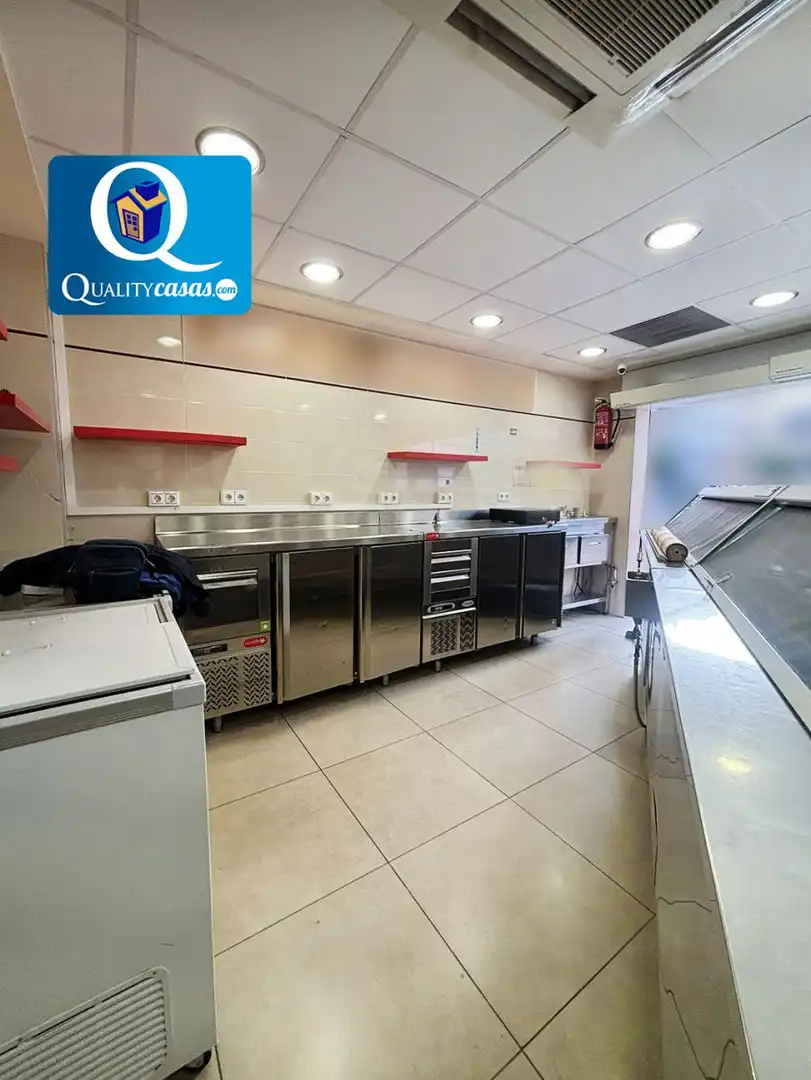 Local comercial en venta en Pueblo - Urbanizaciones, imagen 3