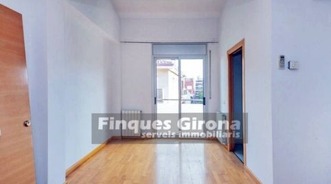 Foto 2 de Piso en venta en Calle Narcís Blanch, Eixample Sud – Migdia, Girona Capital