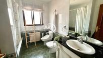 Bathroom of House or chalet for sale in L'Eliana  with Air Conditioner, Terrace and Swimming Pool