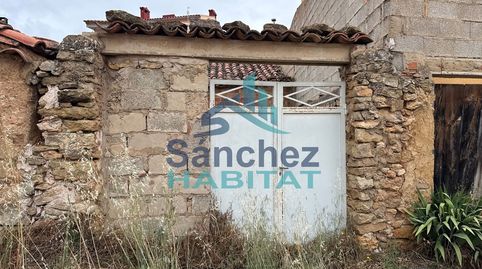 Foto 2 von Fabrikhallen zum Verkauf in Ermita, 3, Aras de los Olmos, Valencia