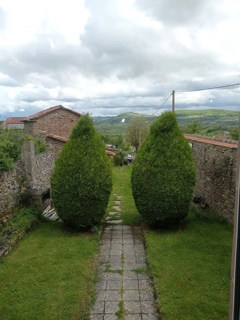 Jardí de Finca rústica en venda en Valdeolea