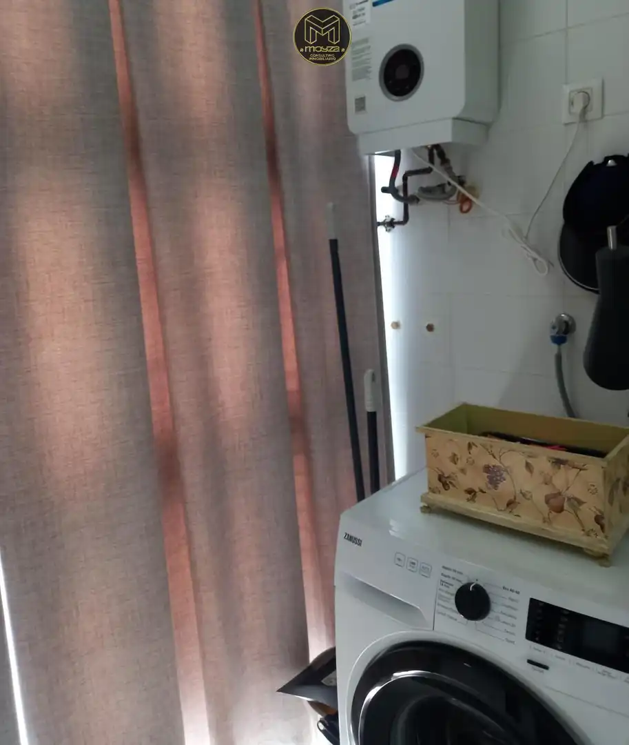 Bathroom of Flat for sale in Bailén  with Air Conditioner, Furnished and Balcony