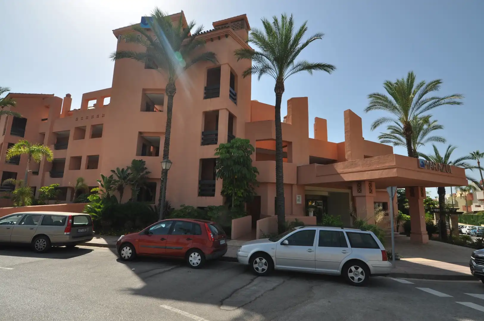 Außenansicht von Dachboden zur Miete in Estepona mit Klimaanlage, Heizung und Terrasse
