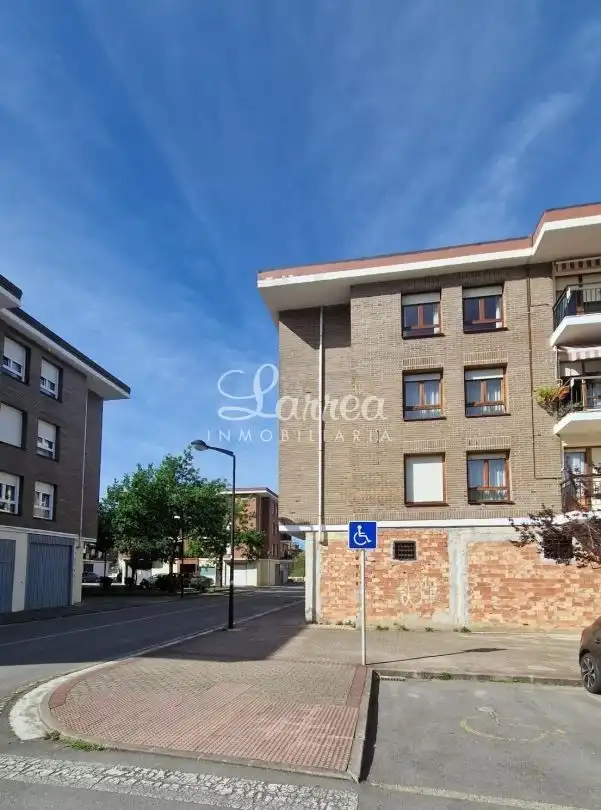 Business premises for sale in Olabarri 11, imagen 3