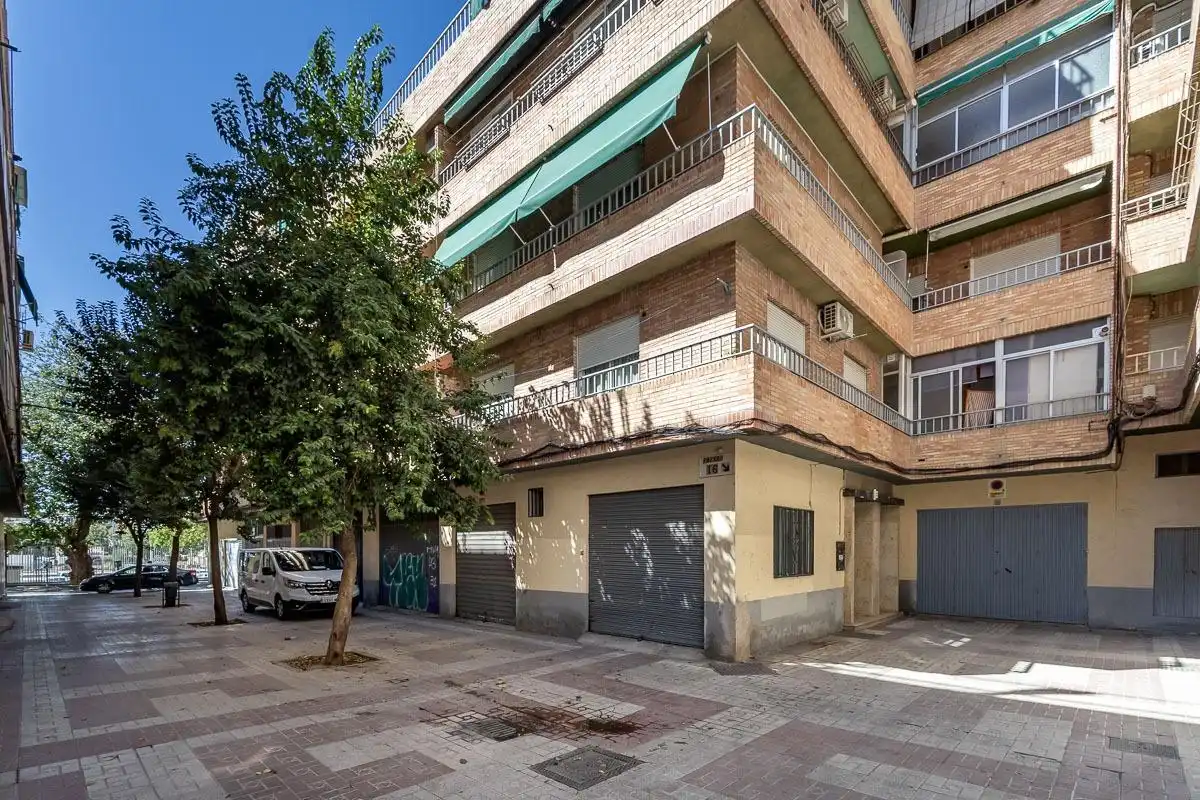 Flat with lift to rent in Beiro, imagen 25