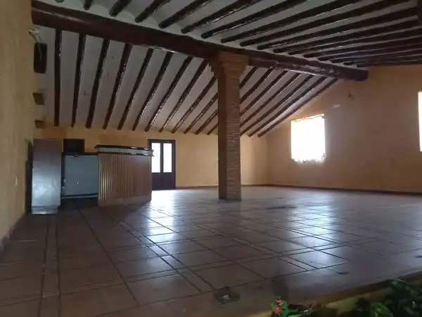 Business premises for sale in La Pelechana 401