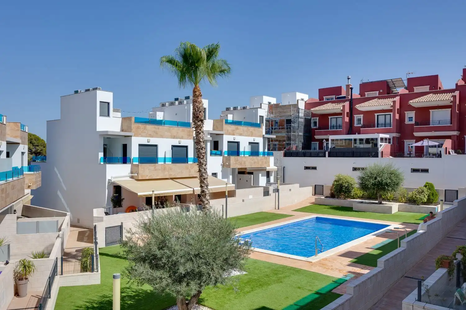 Reihenhaus mit Pool zum Verkauf in Calle Carmen Laforet 58, imagen 32
