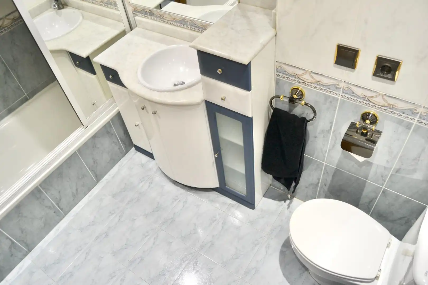 Baño de Piso en venta en  Pamplona / Iruña con Aire acondicionado, Calefacción y Parquet