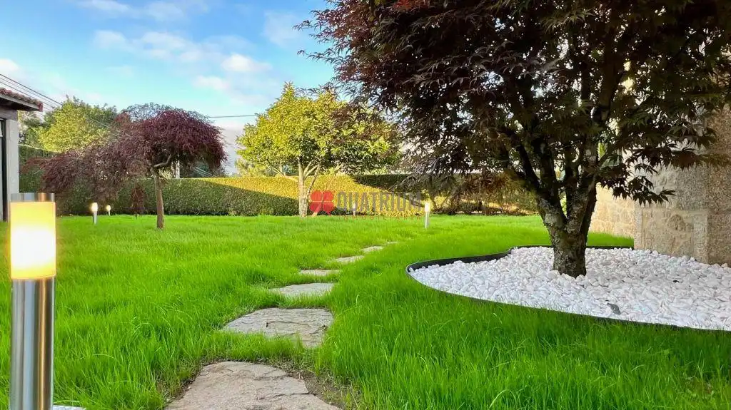 Houses for sale in Santiago de Compostela   with Heating, Private garden and Storage room