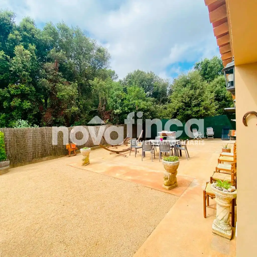 Casa rustica con giardino in vendita a Mont-ras, imagen 3