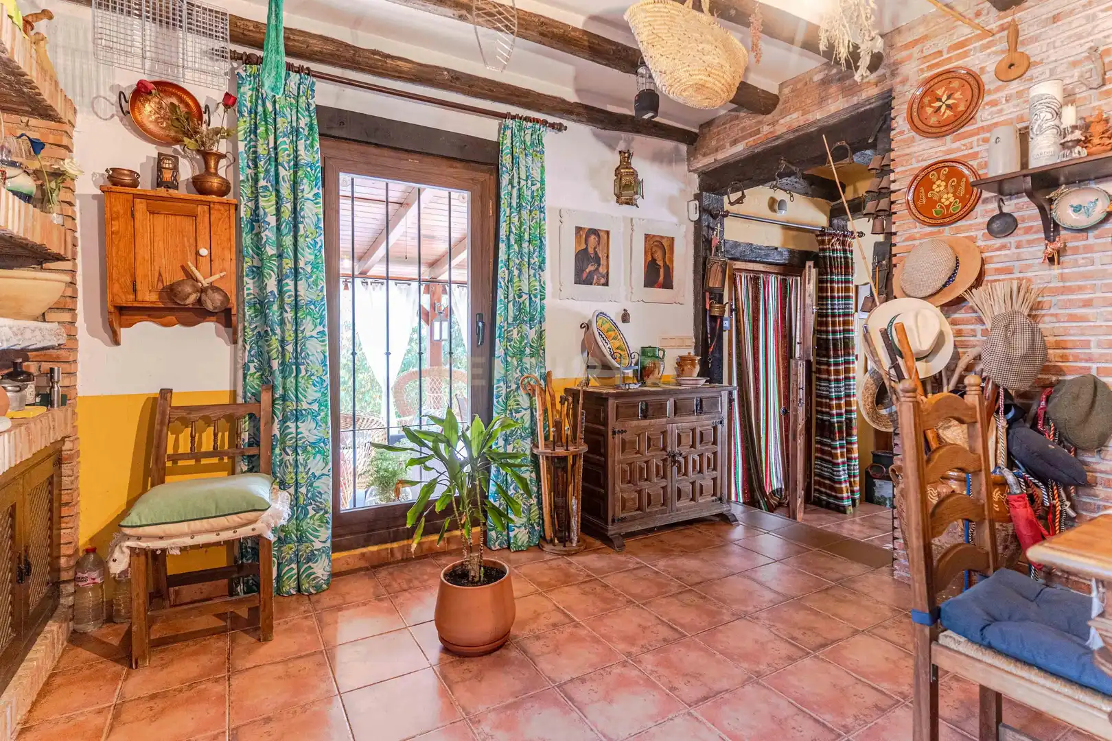 Houses for sale in Lanjarón  with Private garden, Storage room and Swimming Pool