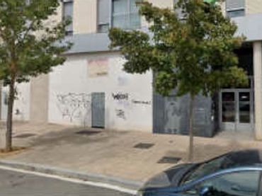 Local comercial en venda a CL OYON.