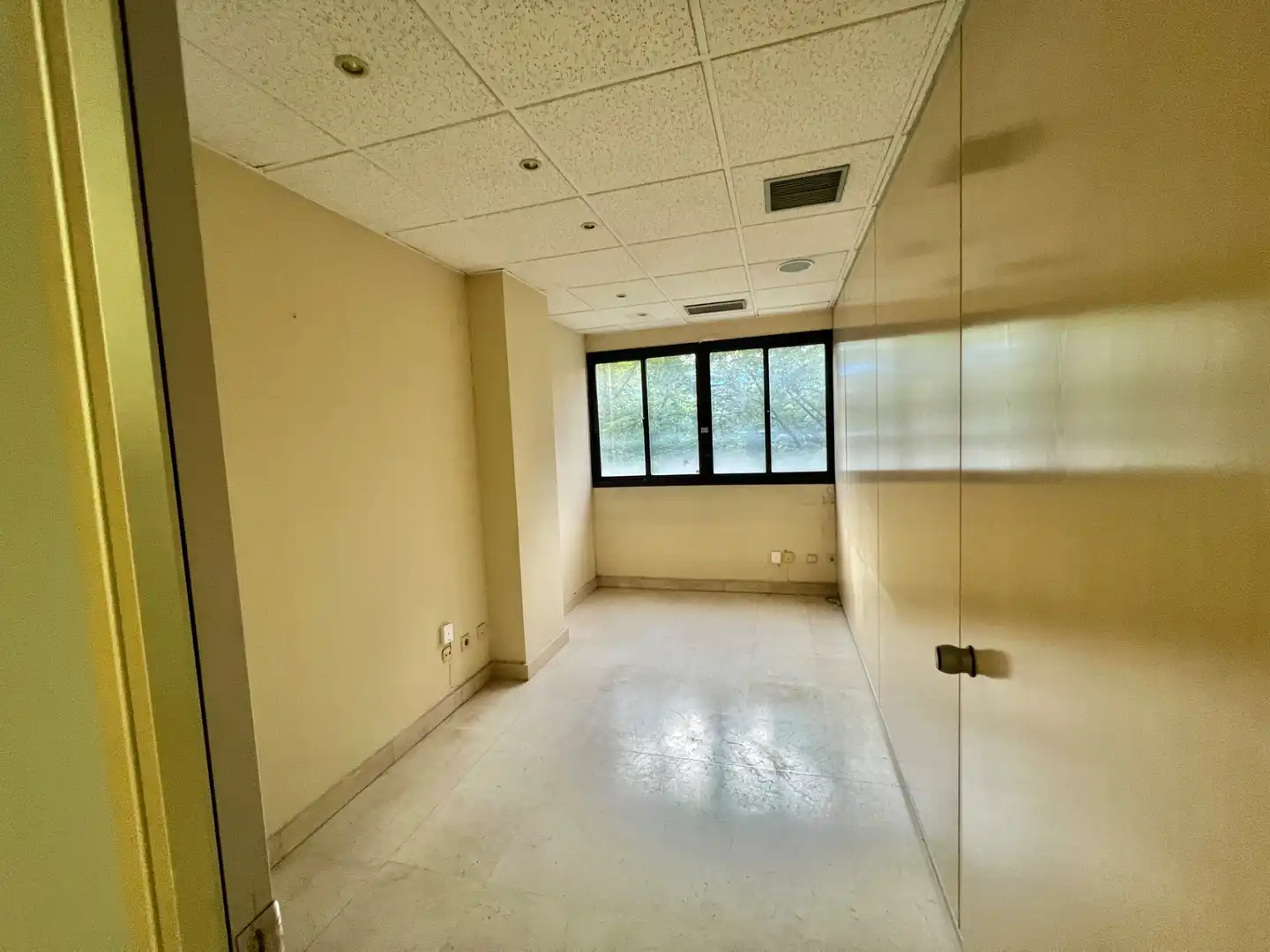Büro zur Miete in Collado Villalba mit Klimaanlage und Heizung