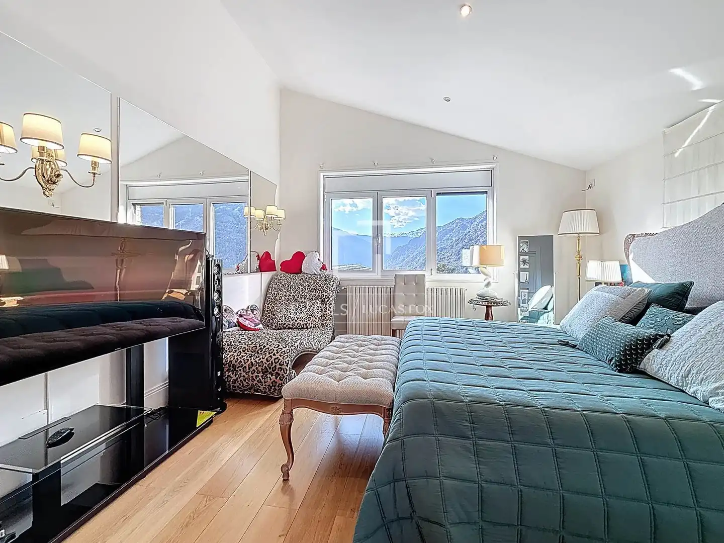 Habitación de Casa o chalet en venta en Escaldes – Engordany con Calefacción, Jardín privado y Parquet