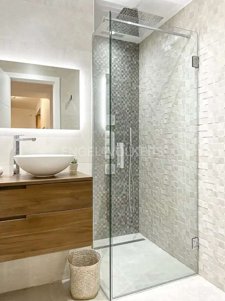Baño de Apartamento en venta en Madrid con Aire acondicionado y Calefacción