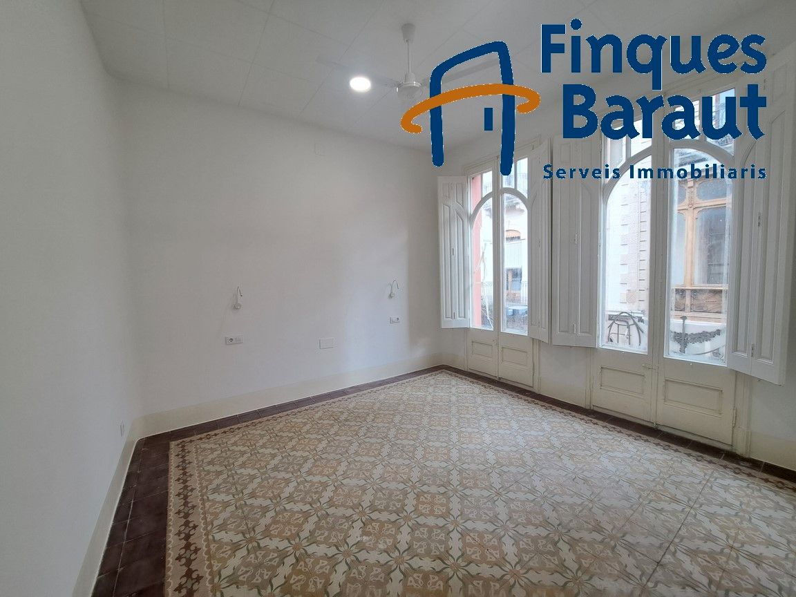 House or chalet for sale in Figueres  with Balcony, Internet and Alarm