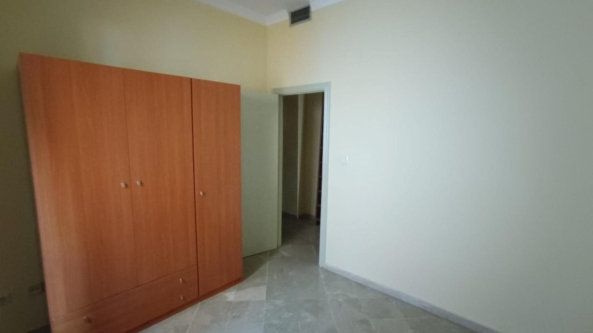 Habitación de Piso en venta en  Granada Capital con Jardín privado, Terraza y Balcón