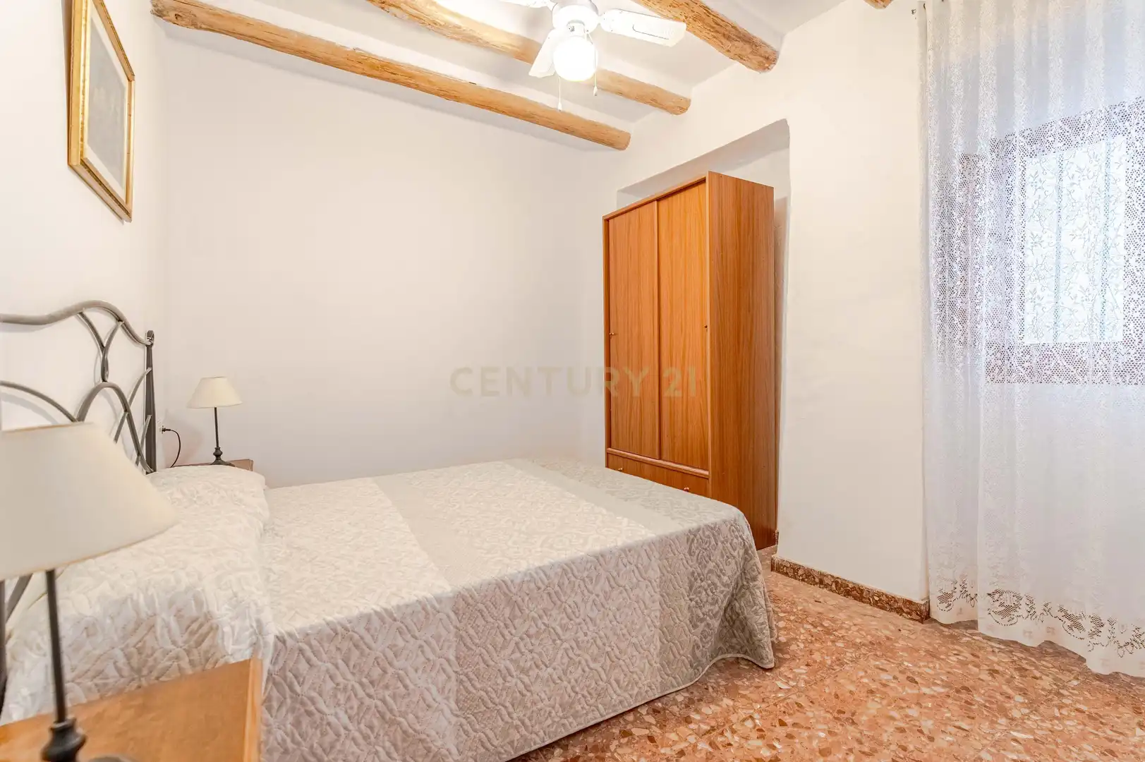 Dormitori de Casa o xalet en venda en Carataunas amb Forn, Rentadora i TV