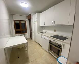 Flat to rent in Calle Federico Martínez Varea, Los Vadillos - R. Sanitaria - Pozanos