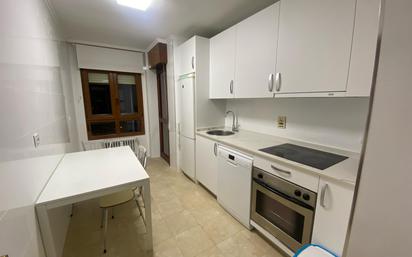 Flat to rent in Calle Federico Martínez Varea, Los Vadillos - R. Sanitaria - Pozanos