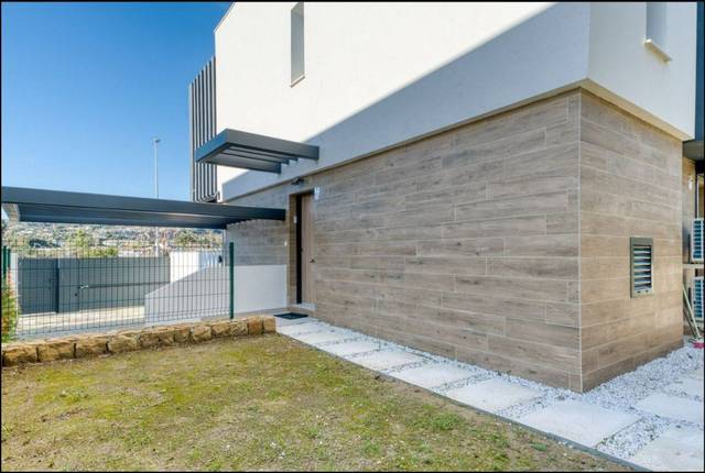 Casa adosada en Alquiler en Nueva Atalaya