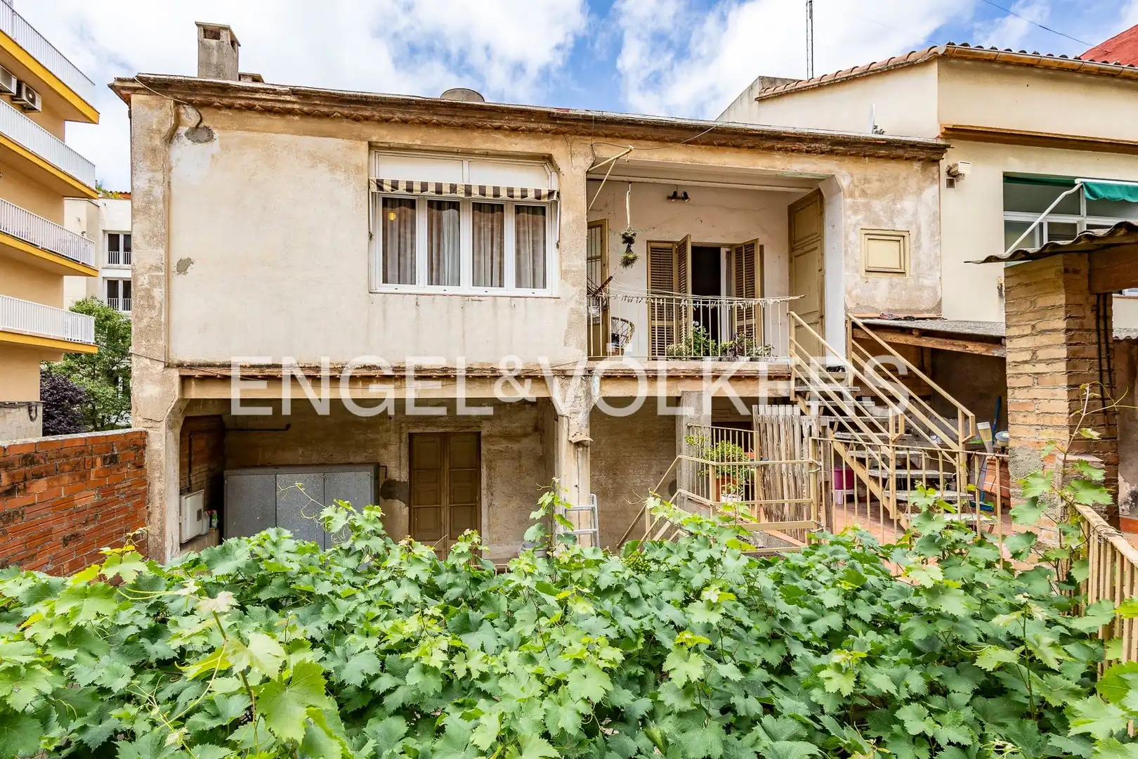 Vista exterior de Casa o chalet en venta en Sant Feliu de Llobregat con Calefacción, Jardín privado y Terraza