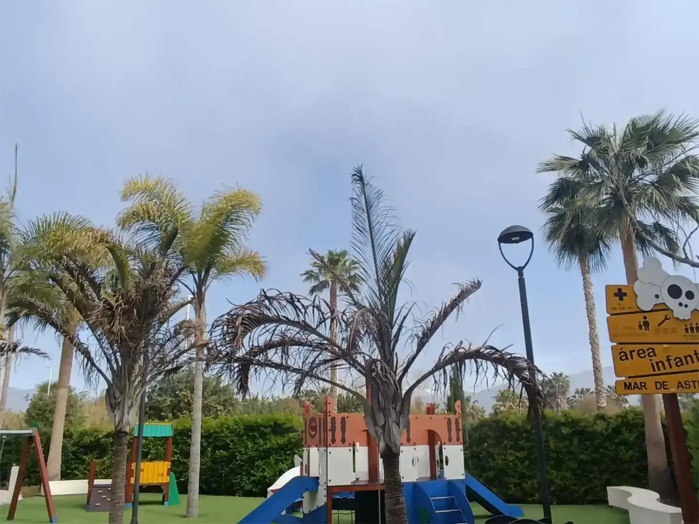 Exterior view of Flat for rent in Playa de Granada