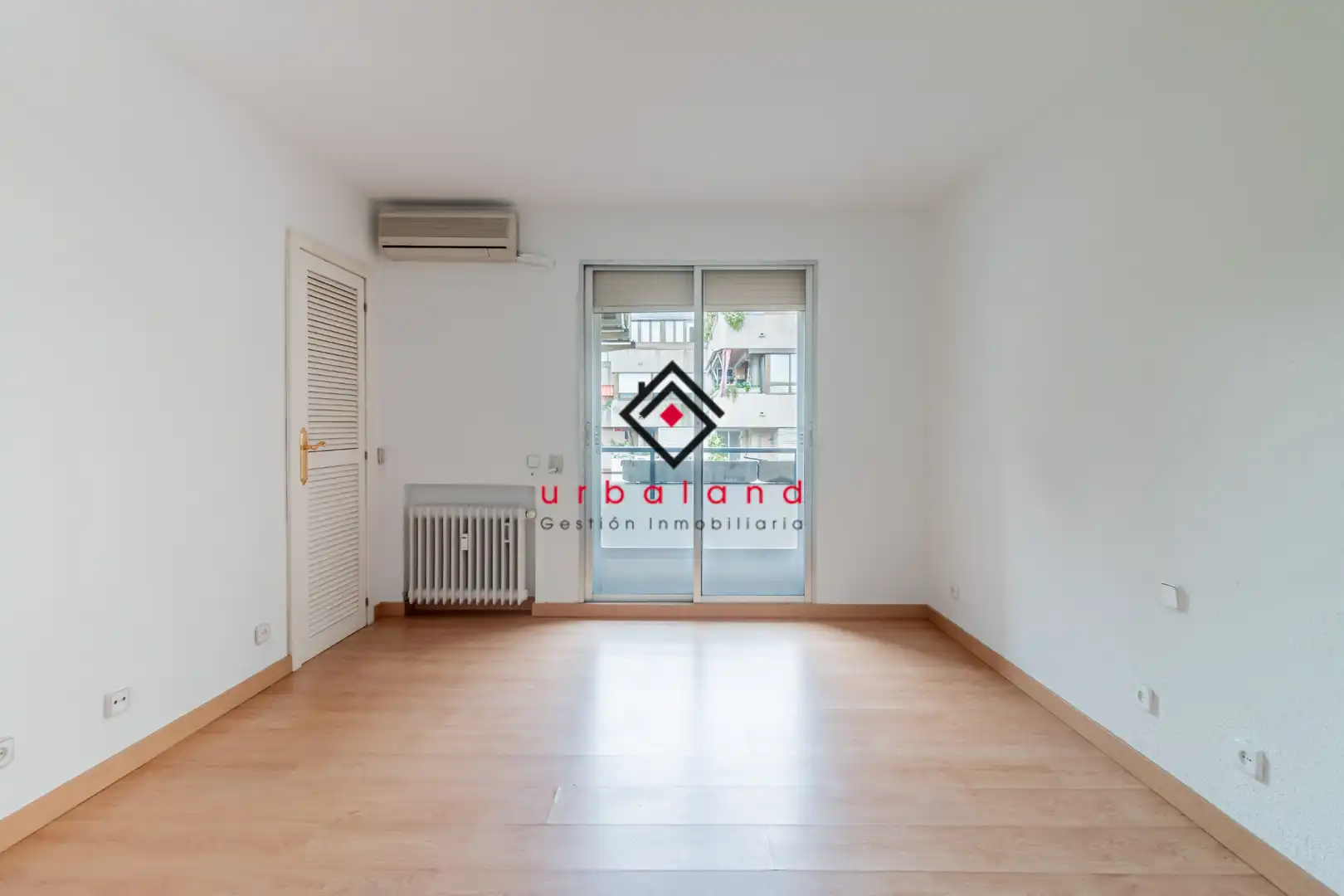 Bedroom of Attic for sale in Madrid  with Air Conditioner, Heating and Terrace