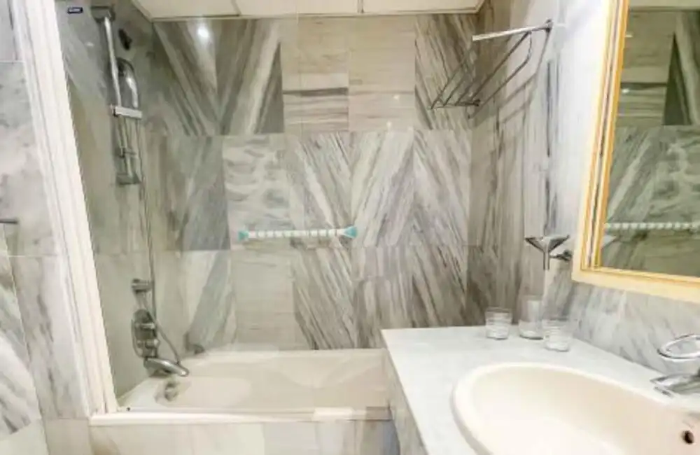 Bathroom of Duplexes for rent in Marbella  with Air Conditioner, Terrace and Swimming Pool
