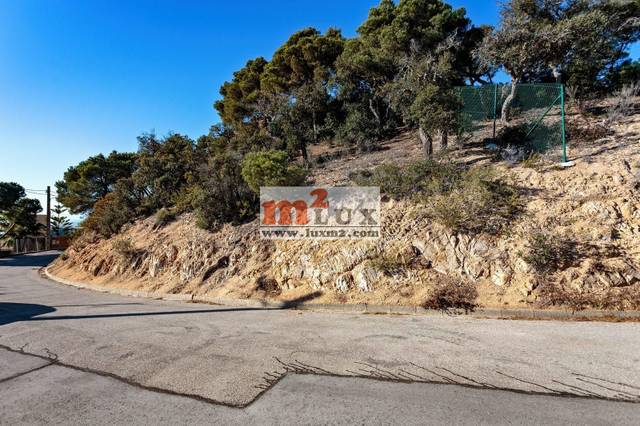 Terreno residencial en Venta en Carrer Versalles en Serra Brava
