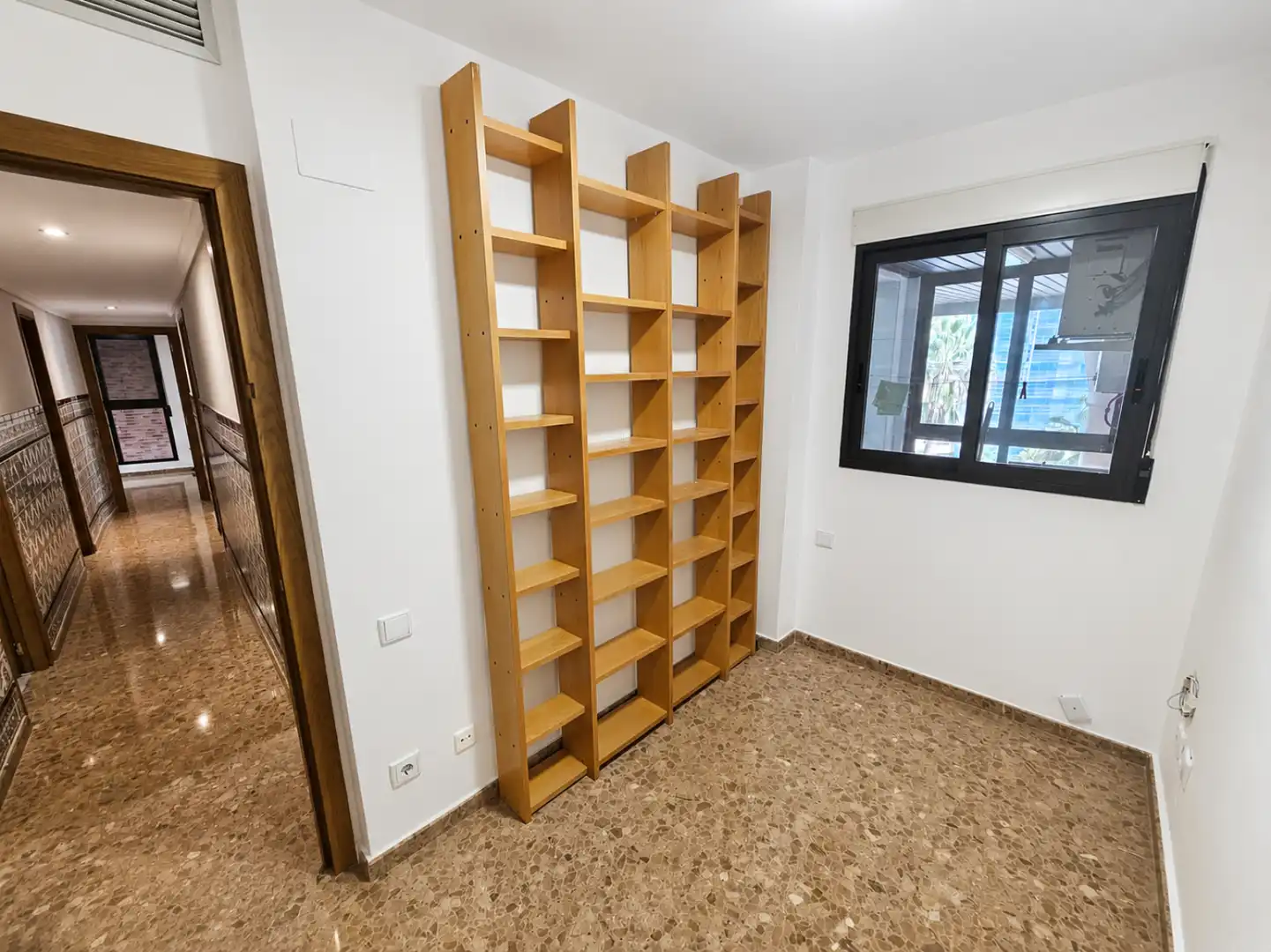 Flat for rent in Valencia  with Air Conditioner and Heating