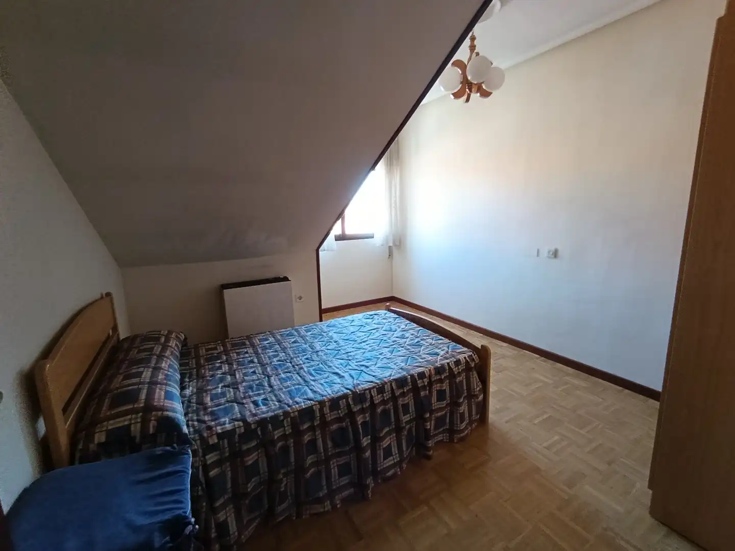 Dormitori de Àtic en venda en Benavente amb Calefacció i Parquet