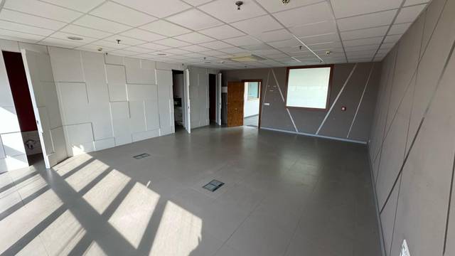 Local comercial en Alquiler en  JOSE MARIA GUINOT GALAN en Zona Avenida del Mar