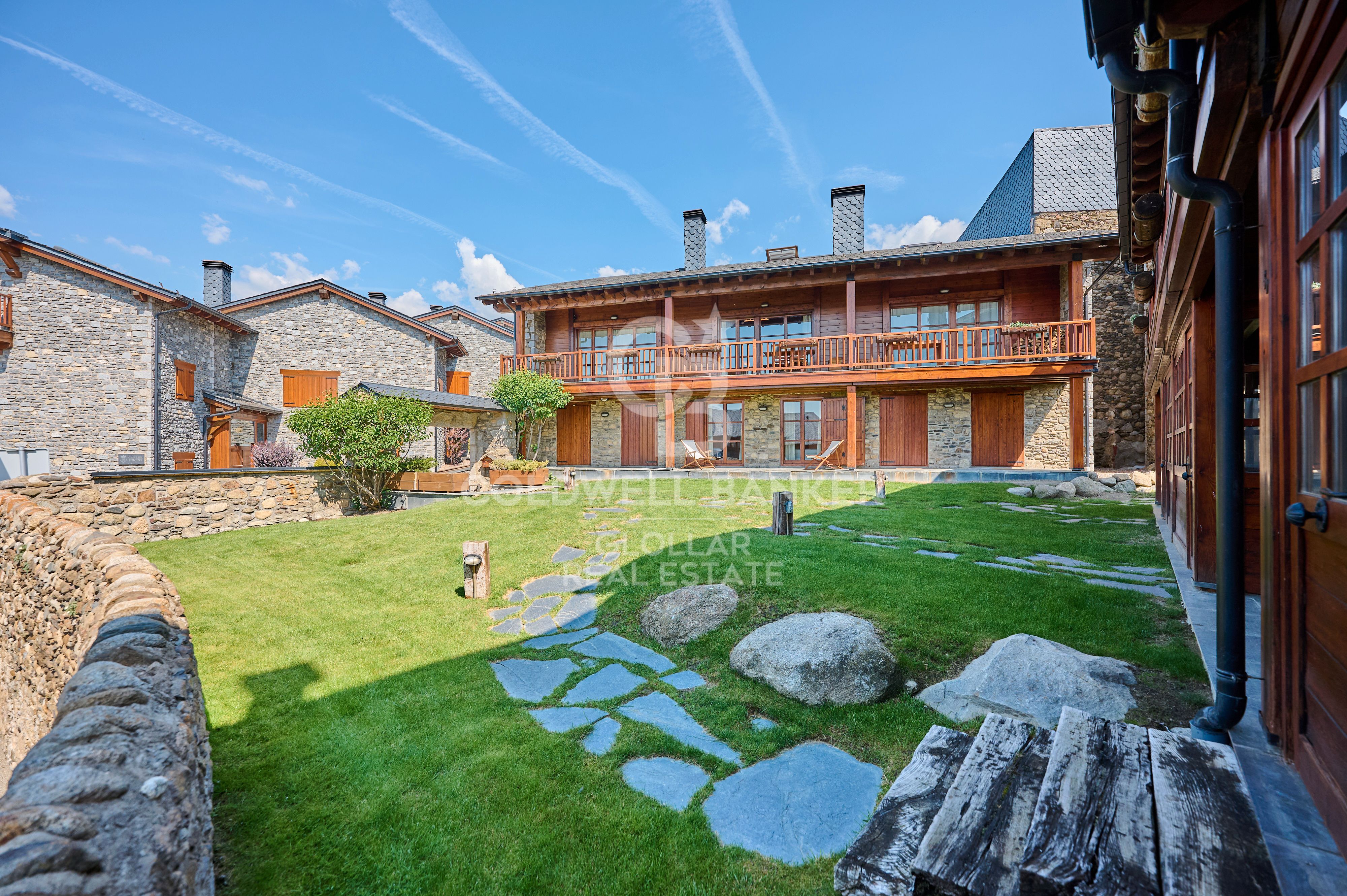 Garden of Single-family semi-detached for sale in Guils de Cerdanya  with Heating, Parquet flooring and Terrace
