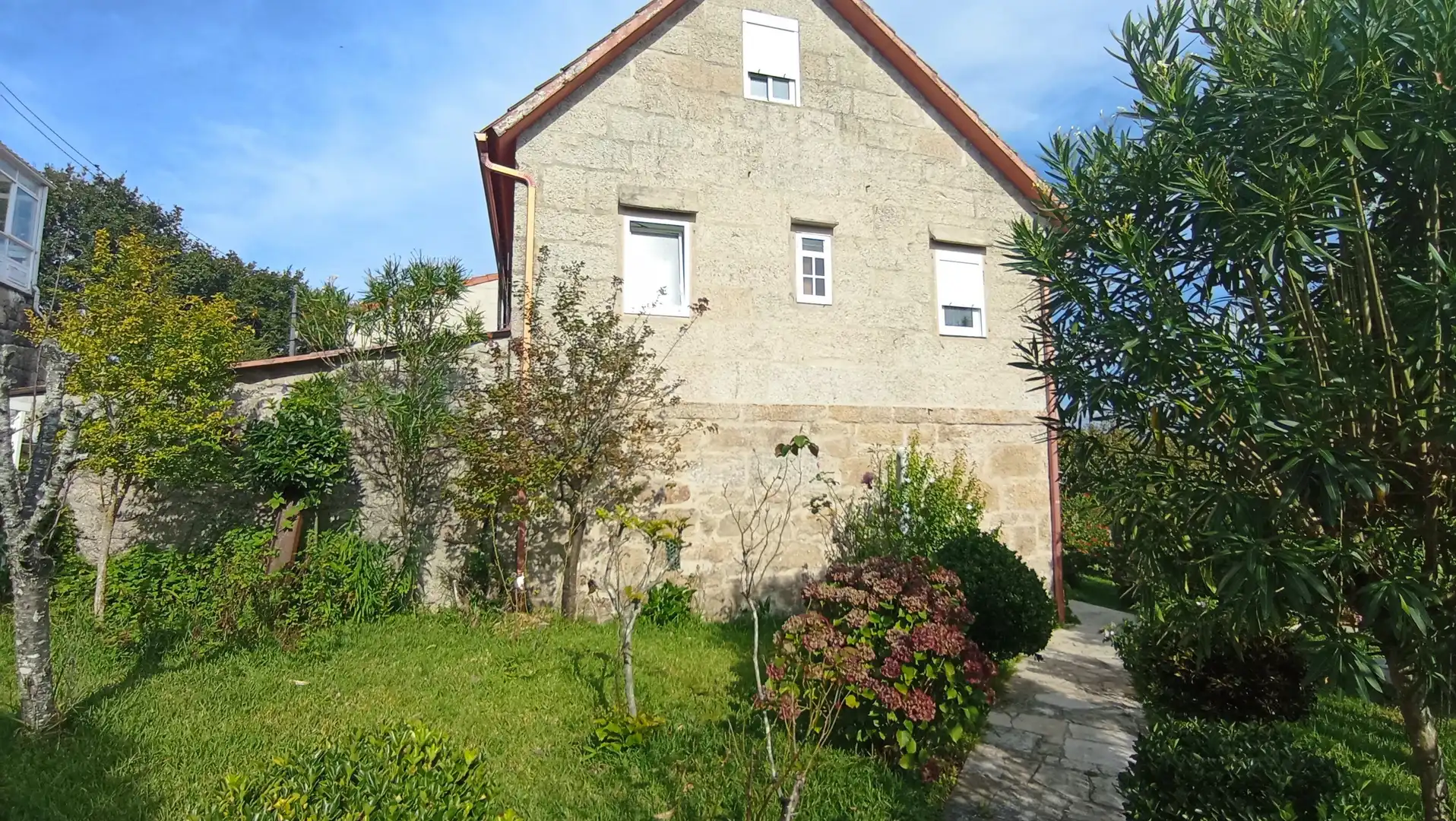 Vista exterior de Casa o chalet en venta en Ponte Caldelas con Calefacción, Jardín privado y Parquet