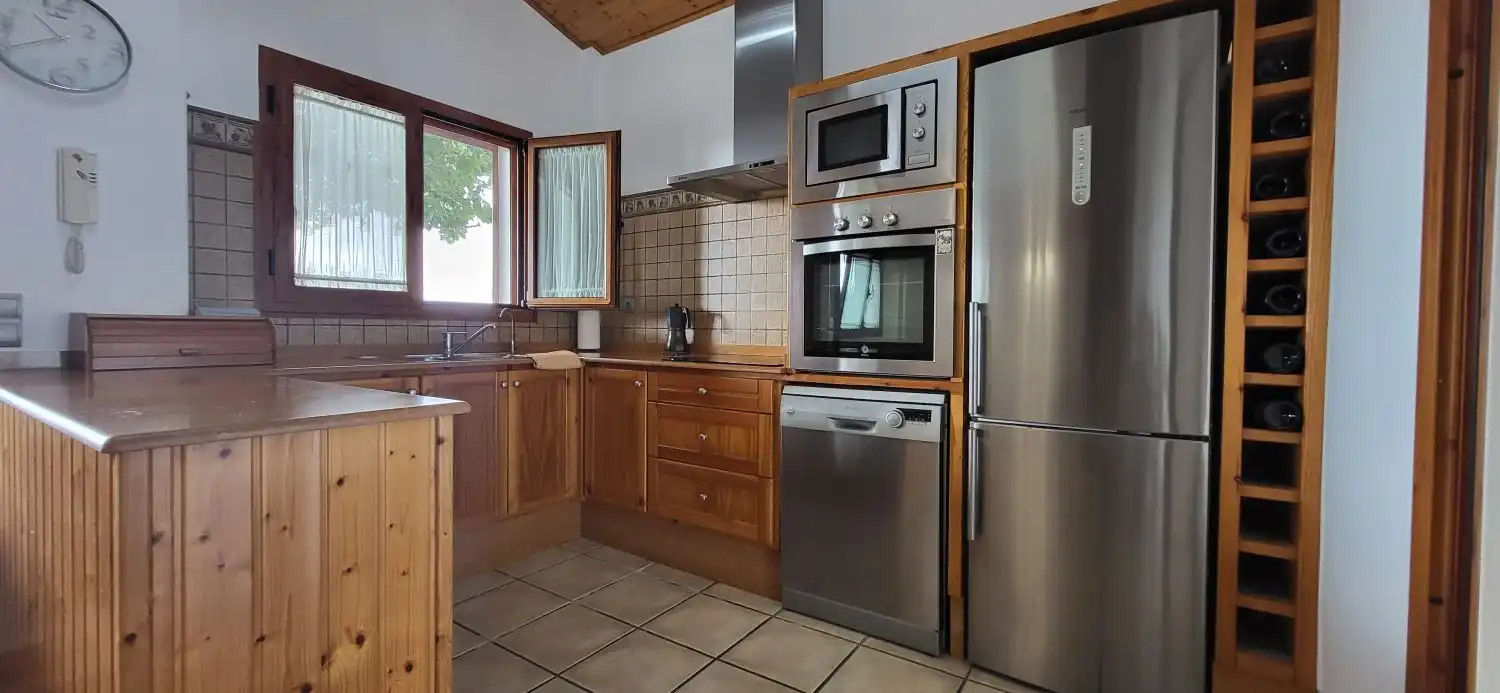 Küche von Haus oder Chalet zum Verkauf in Deltebre mit Klimaanlage und Abstellraum
