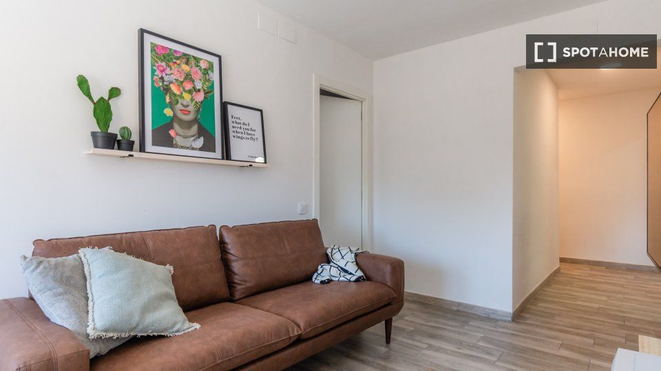 Sala d'estar de Pis de lloguer en L'Hospitalet de Llobregat amb Aire condicionat, Calefacció i Moblat