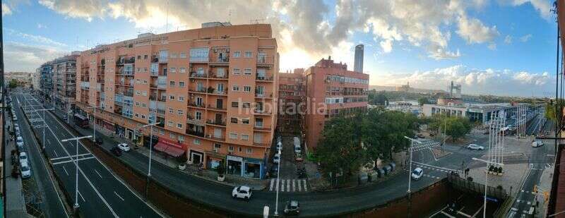 Vista exterior de Piso en venta en  Sevilla Capital