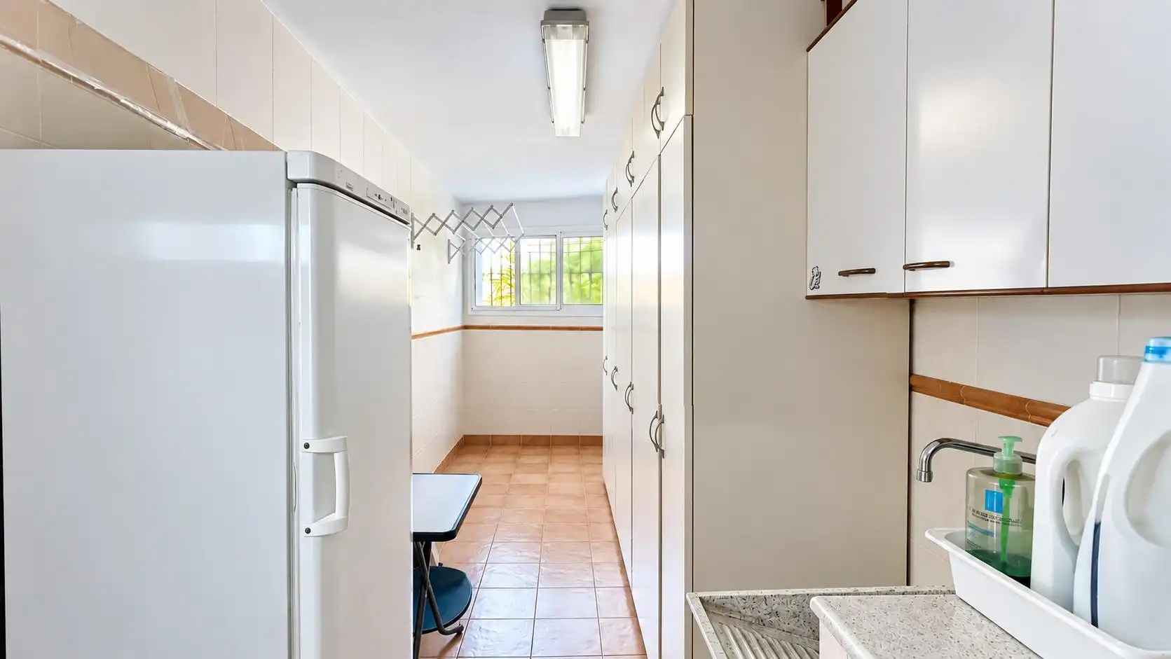 Kitchen of Houses for sale in Coín, Málaga