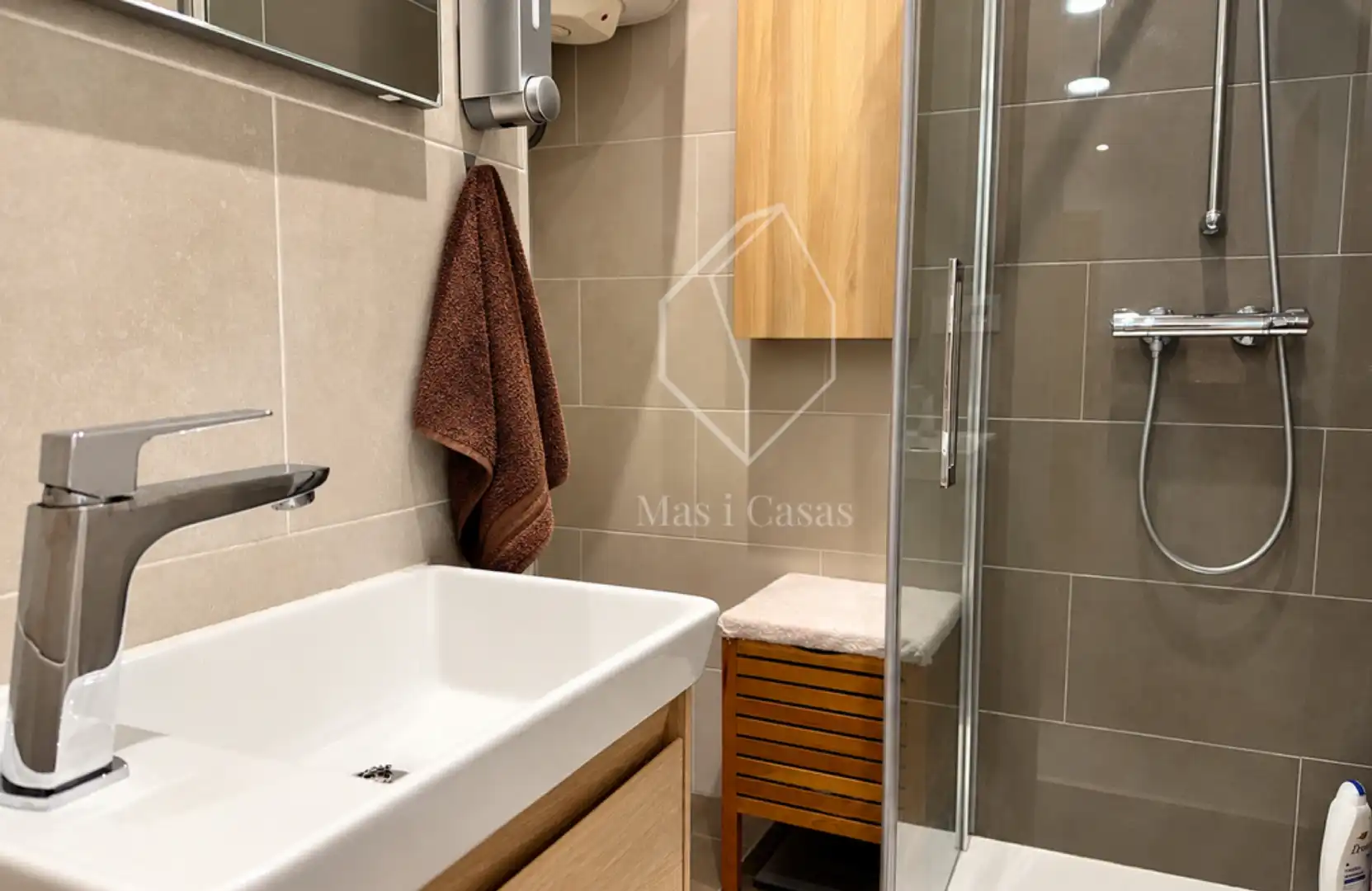 Baño de Apartamento en venta en L'Escala con Aire acondicionado, Calefacción y Terraza