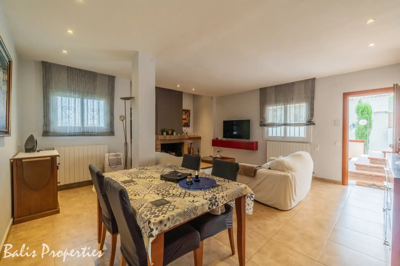 Sala de estar de Casa o chalet en venta en Cabrils con Aire acondicionado, Calefacción y Jardín privado