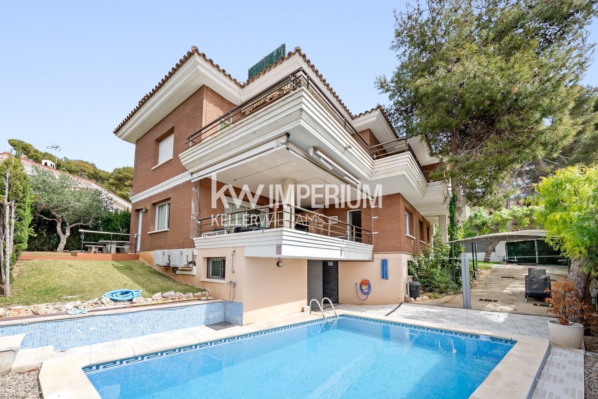 Vista exterior de Casa o xalet en venda en Salou amb Aire condicionat, Calefacció i Jardí privat