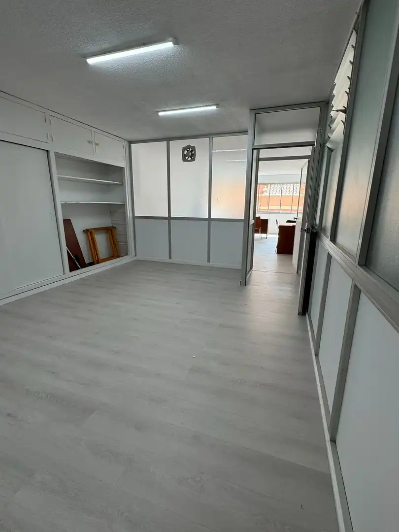 Bureau avec ascenseur à vendre à trinidad grund, imagen 20