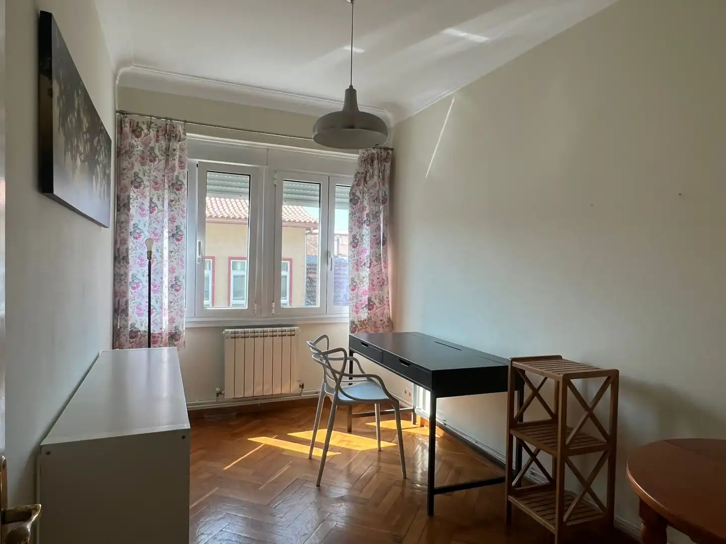 Bedroom of Flat for rent in Ferrol  with Heating, Parquet flooring and Furnished