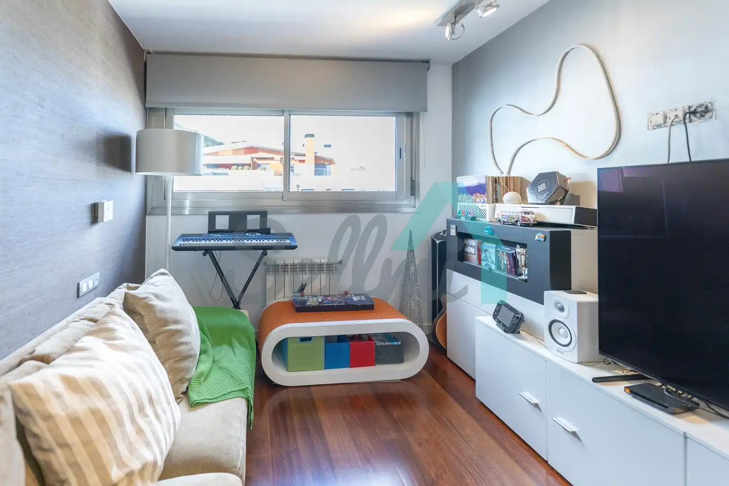 Wohnzimmer von Maisonette zum Verkauf in Oviedo  mit Heizung, Terrasse und Abstellraum