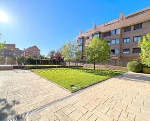 Vista exterior de Apartament en venda en  Madrid Capital amb Aire condicionat, Calefacció i Terrassa