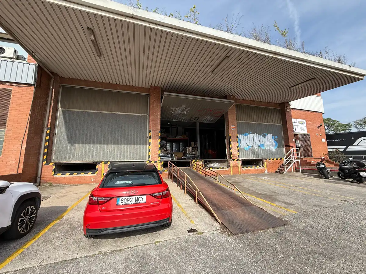Industrial buildings for rent in Vinyets - Molí Vell